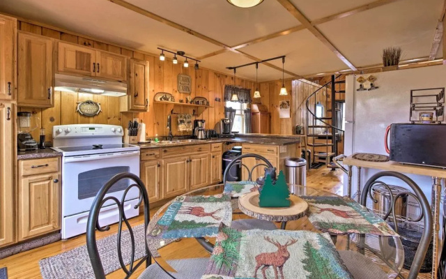 photo 2 of Trenton Chalet - 7 Miles to Acadia National Park!
