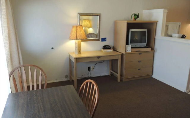 photo 3 of Tribesman Resort