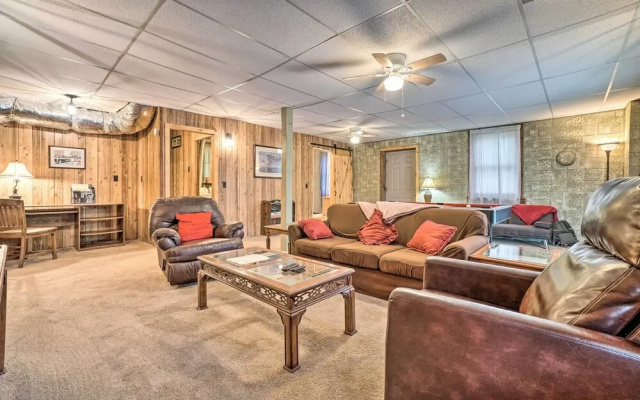 photo 2 of Hot Tub & Fire Pit: Pet-friendly Clayton Escape!