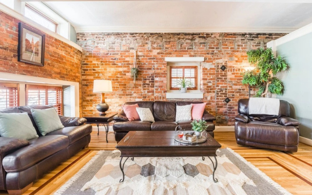 photo 4 of Trio Loft Of D-town G-ville True-gem Luxury