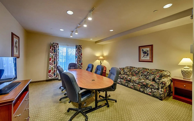 photo 5 of Triple Play Resort Hotel & Suites