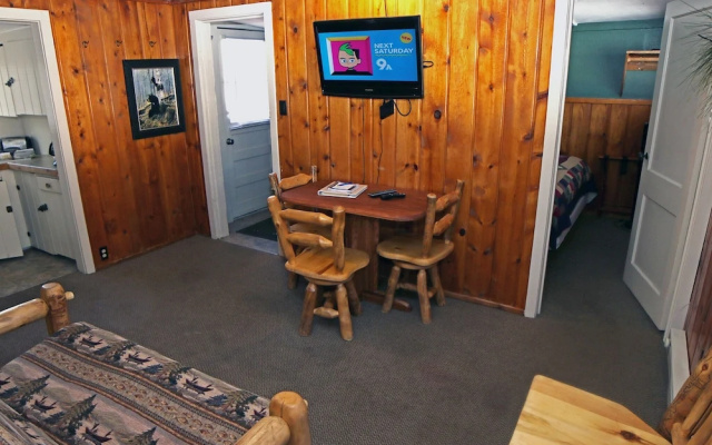 photo 2 of Triple R Cottages: 5