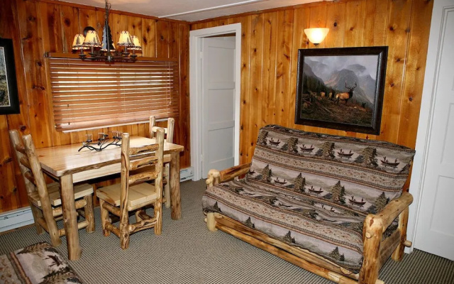 photo 4 of Triple R Cottages: 5