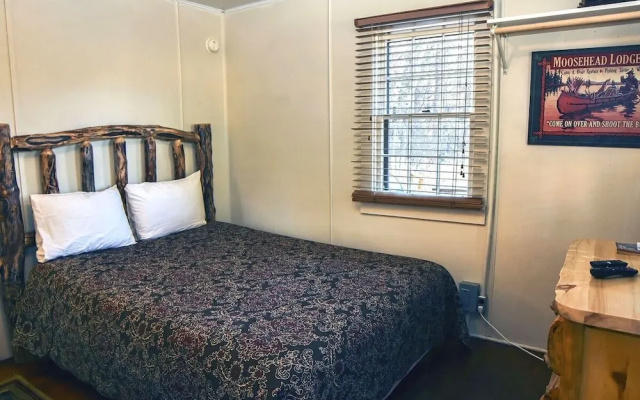 photo 2 of Triple R Cottages: 7 1 Bedroom Cabin