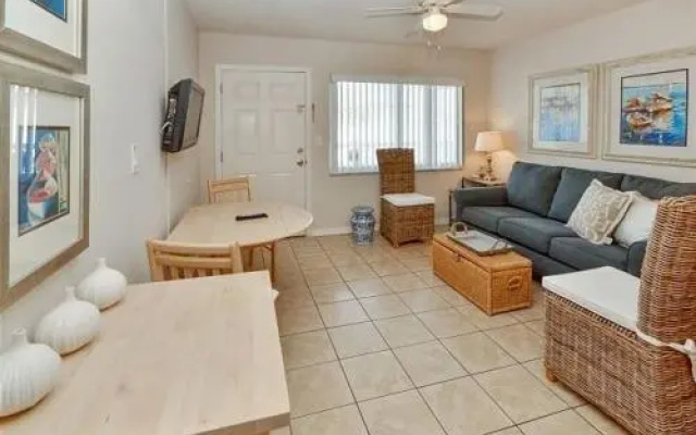photo 2 of Tropic Breeze 5 One-bedroom Apartment