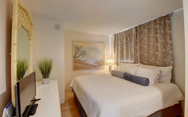 photo 3 of Tropic Isle Beach Resort