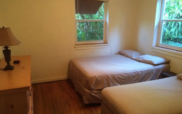 photo 2 of Tropical Charmer Coral Gables Apartment