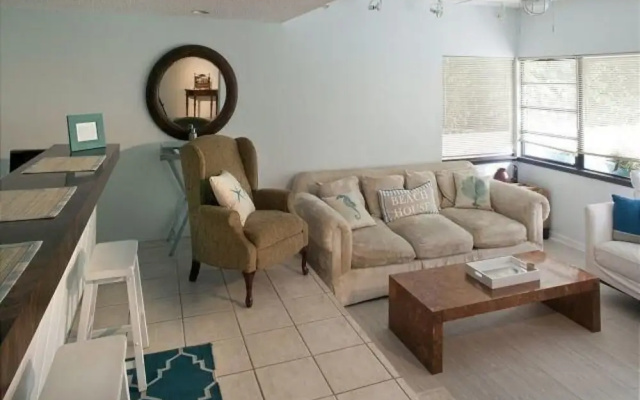 photo 5 of Tropical Escape 4 BR with pool sleeps 14