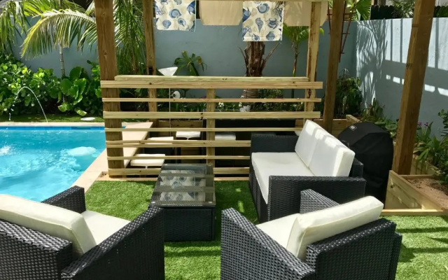 photo 3 of Tropical Garden Bungalow