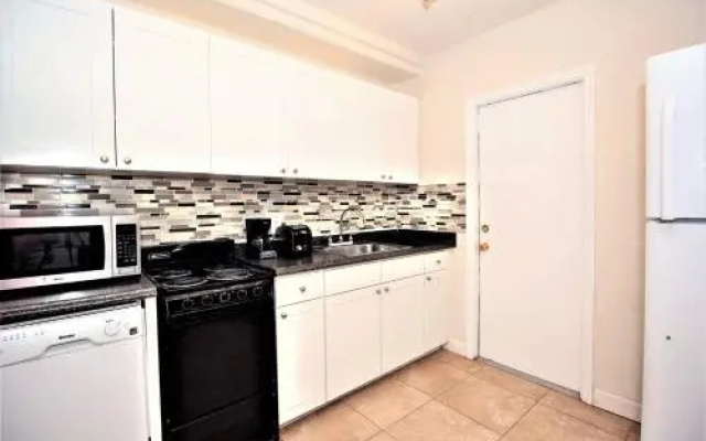 photo 5 of Tropical Getaway - 628A