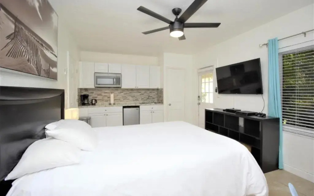 photo 2 of Tropical Getaway Studio-628B