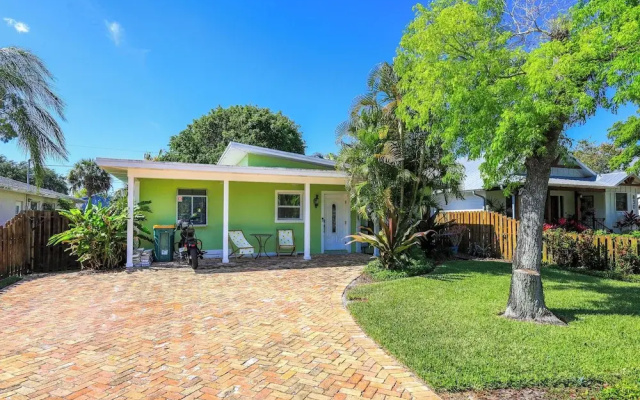 photo 2 of Tropical Naples Home Rental w/ Yard Near Beaches!