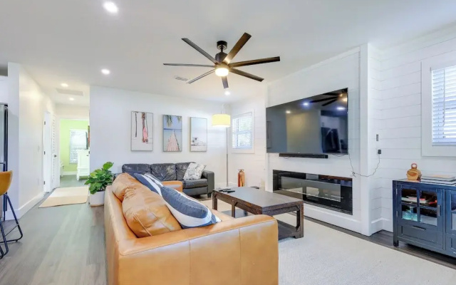 photo 4 of Tropical Naples Home Rental w/ Yard Near Beaches!