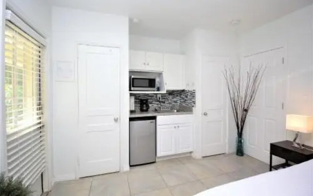 photo 3 of Tropical Retreat Studio - 632B