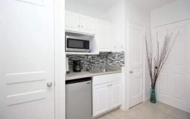 photo 4 of Tropical Retreat Studio - 632B