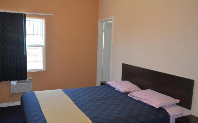 photo 2 of Tropicana Motel