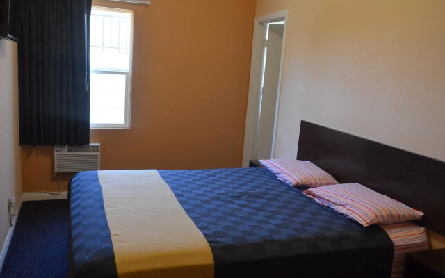 photo 4 of Tropicana Motel