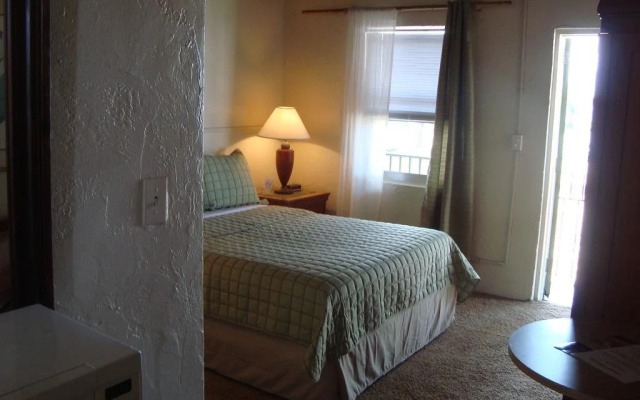photo 5 of Tropicana Motel