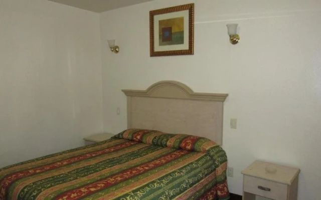 photo 2 of Tropico Motel