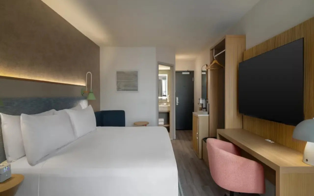 photo 5 of EVEN Hotel Detroit North - Troy