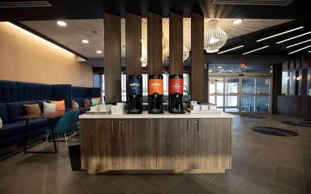 photo 2 of TRU By Hilton Allen Dallas
