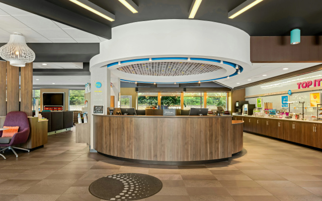 photo 2 of Tru by Hilton Asheville Blue Ridge Parkway