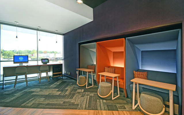 photo 3 of Tru by Hilton Grand Rapids Airport