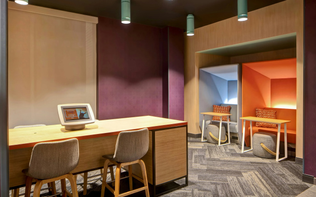 photo 3 of Tru by Hilton Oxford