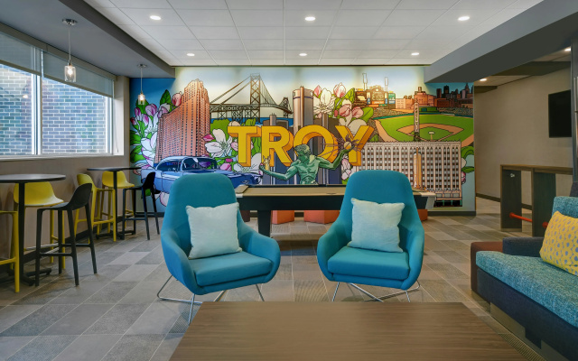 photo 2 of Tru by Hilton Troy Detroit