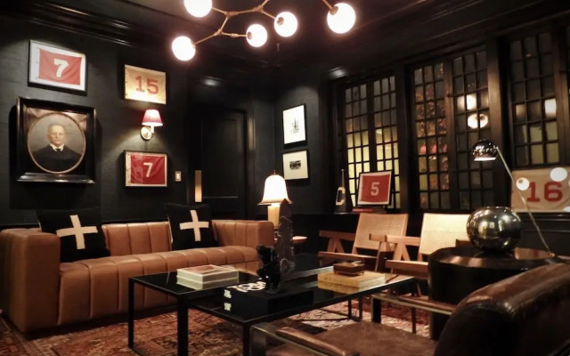 photo 2 of Truitt Hotel