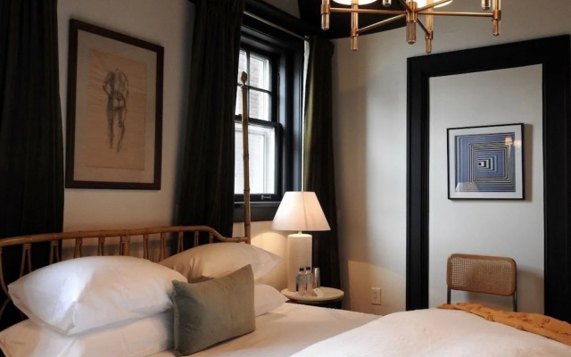photo 4 of Truitt Hotel