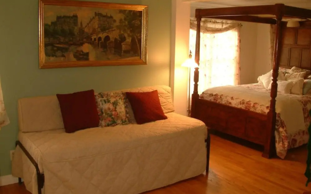 photo 2 of Truman Gillet House Bed & Breakfast