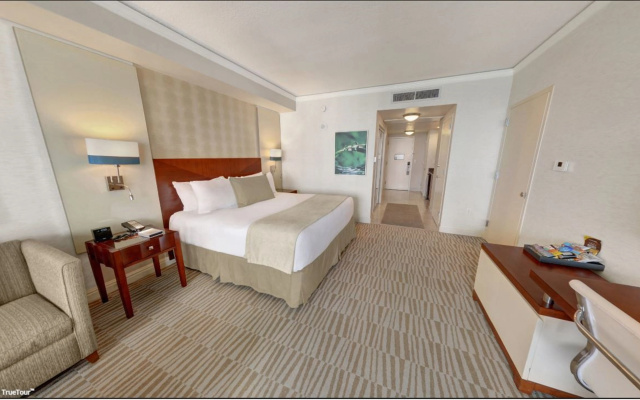 photo 2 of Trump International Beach Resort