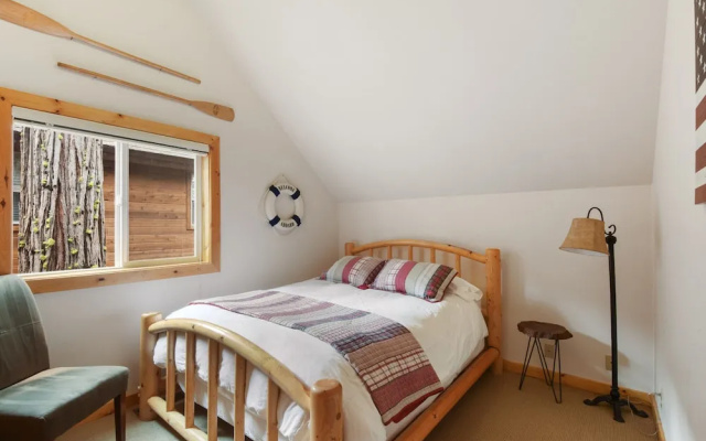 photo 2 of Tucked Inn Tahoma