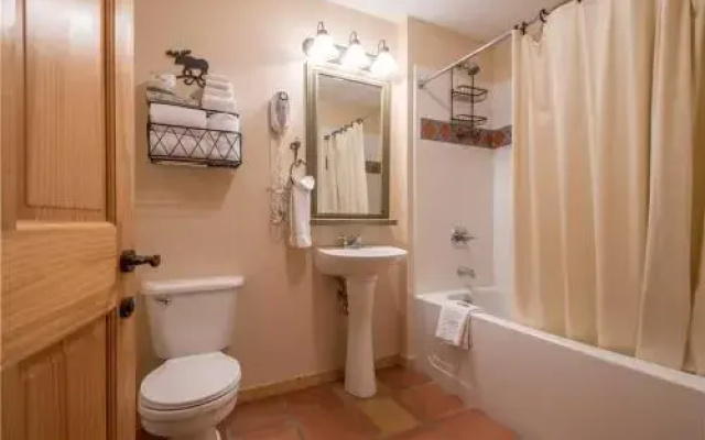 photo 5 of Tucker Mountain Condominium 318 - 1 Br Condo