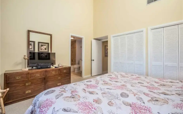 photo 5 of Turnberry Village 291 - Three Bedroom Condo