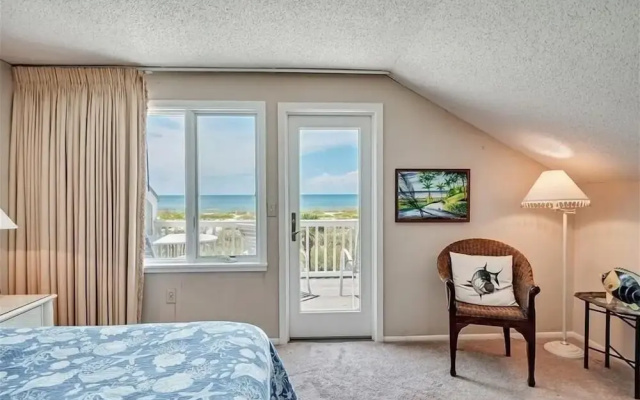 photo 2 of Turtleback 09 3 Bedroom Villa by RedAwning