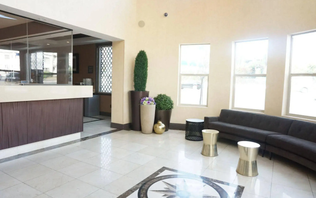 photo 2 of Tuscan Garden Inn