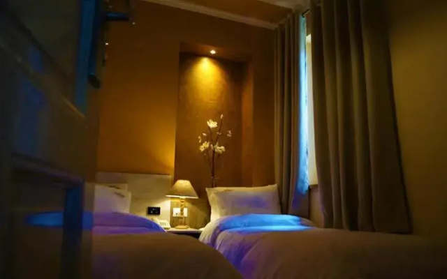 photo 3 of Tuscan Hills Courtyard Villas