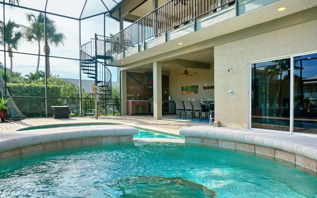 photo 4 of TW330 5 Bedroom Holiday Home by Marco Naples Vacation Homes