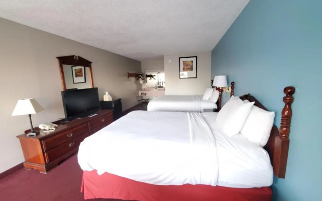 photo 4 of Twelve Oaks Inn