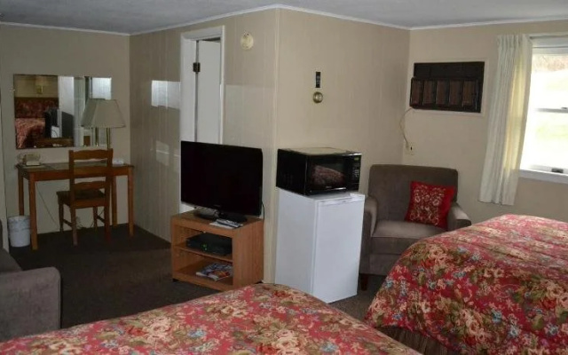 photo 5 of Twin City Motel
