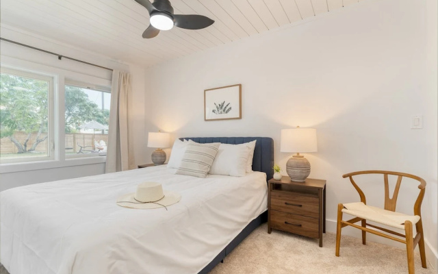 photo 3 of Twin Fin by Avantstay Walk to the Beach - Chic 30A Retreat