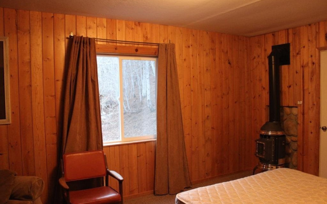 photo 2 of Twin Lakes Resort
