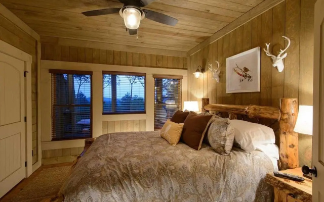 photo 2 of Twin Pine Lodge by Escape to Blue Ridge