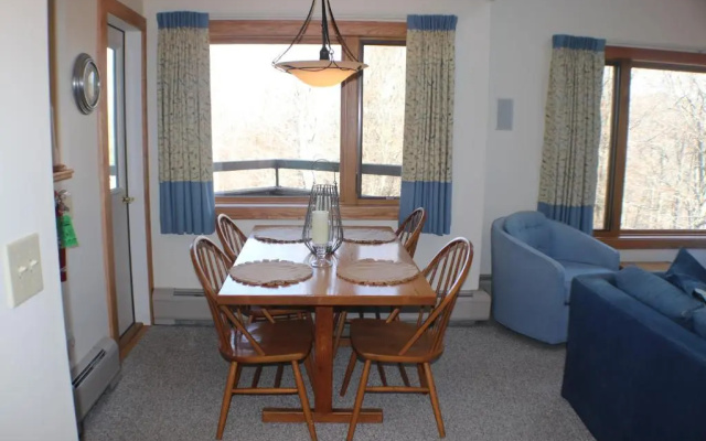 photo 5 of Two bedroom condo with Sports Center, Shuttle service Highridge I3