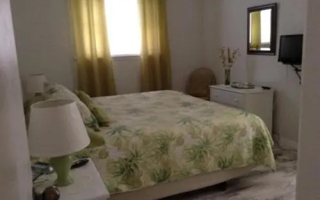 photo 4 of Paradise Cove Unit 10