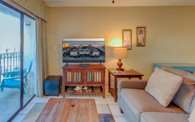photo 5 of Two bedroom, two and half bath condo walking distance to The Hangout