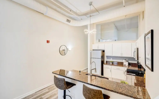 photo 5 of TWO CozySuites Apt w Skybridge Access 2