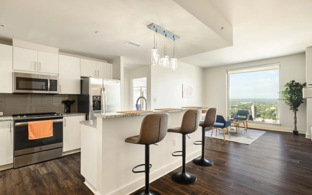 photo 4 of TWO Luxurious Highrises by Cozysuites